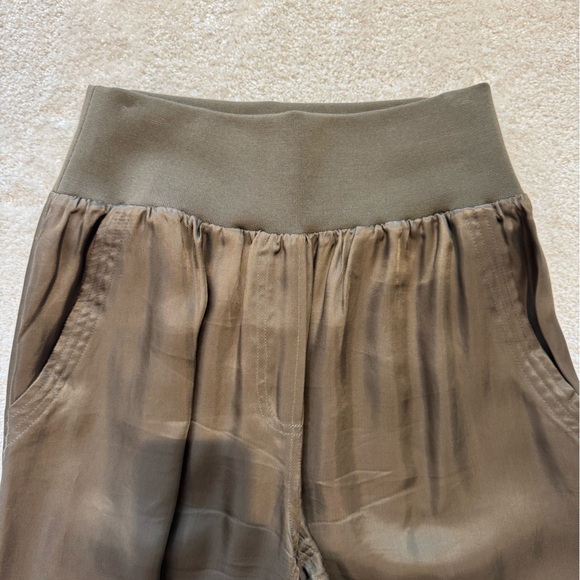 CINQ A SEPT Dark Green Jogger Cargo Pocket Elastic Waist Pant Silk Like size S - Picture 3 of 14